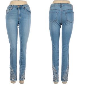Tractr Light Wash Mid Rise Skinny Leg Floral Embroidered Jeans Size 8